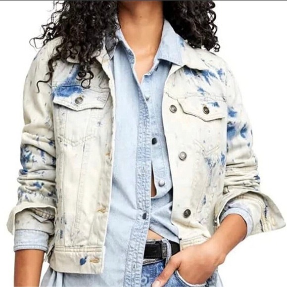✨FREE PEOPLE Rumors Denim‎ Jacket Jones Tie Dye Blue Size X SMALL - Picture 2 of 7